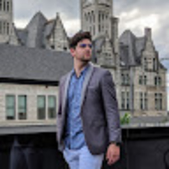 Meet your Posher, Logan - Picture 1 of 1